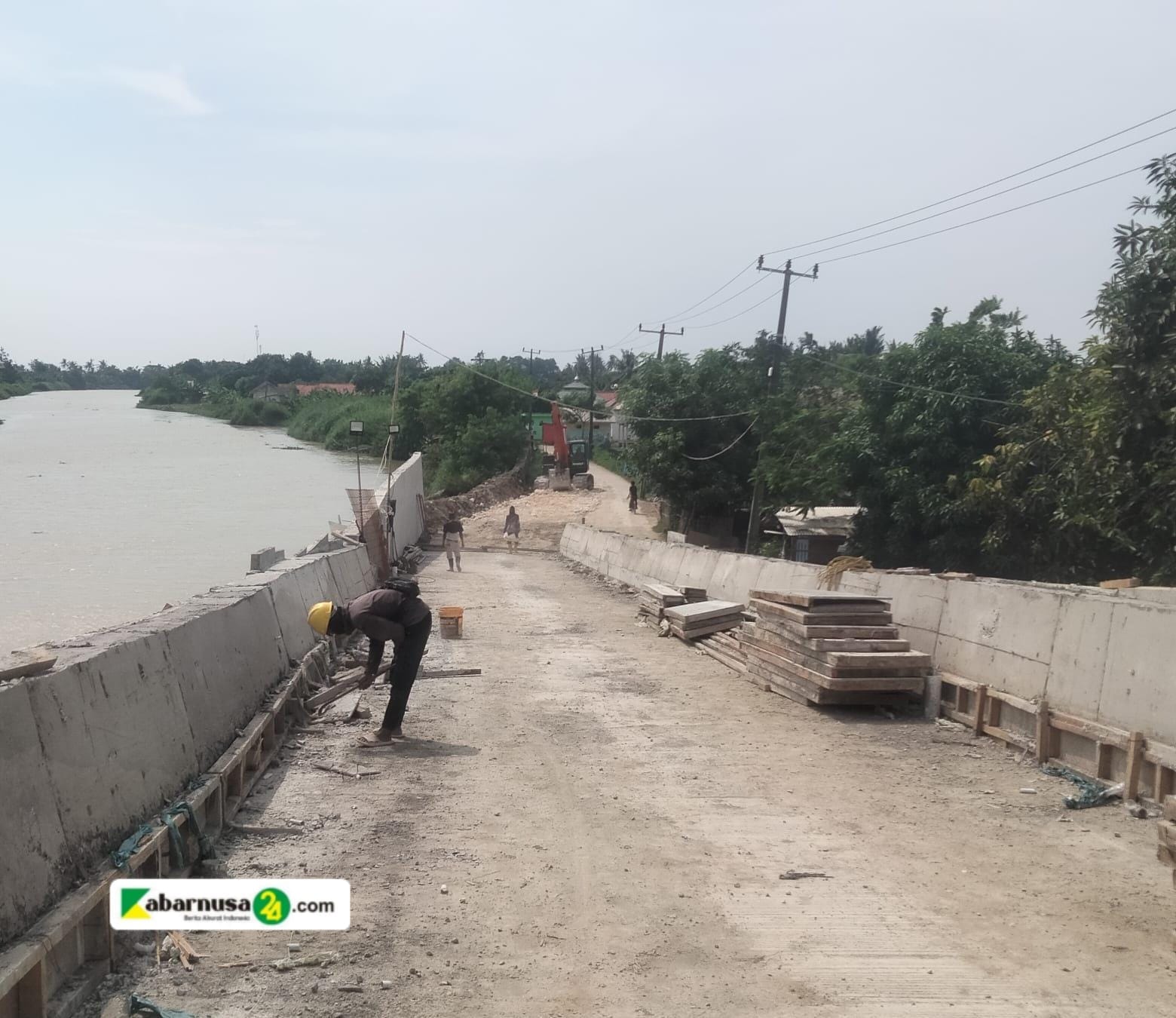 Pembangunan Jembatan Muaragembong Oprit Beresiko Bahayakan Pengguna Jalan