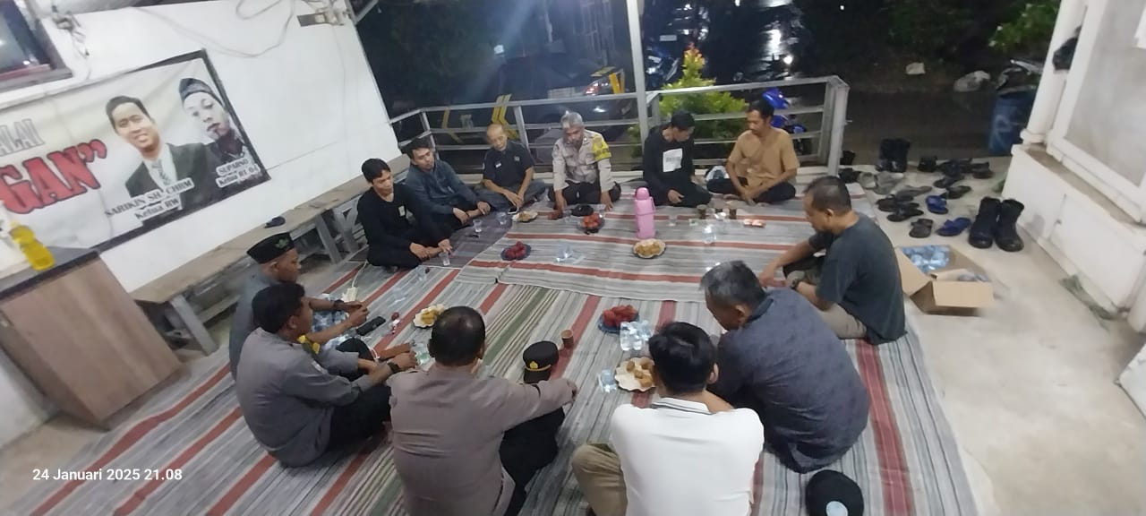 Kapolsek Cibarusah Bangun Kedekatan Dengan Warga Lewat Ngopi Kamtibmas