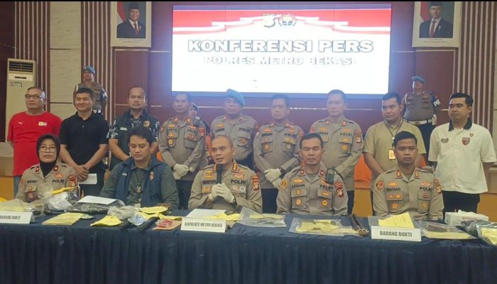 Kapolres Metro Bekasi Pimpin Konferensi Pers Kasus Terkait Pengeroyokan dan Penganiayaan yang Mengakibatkan Kematian di Babelan Bekasi
