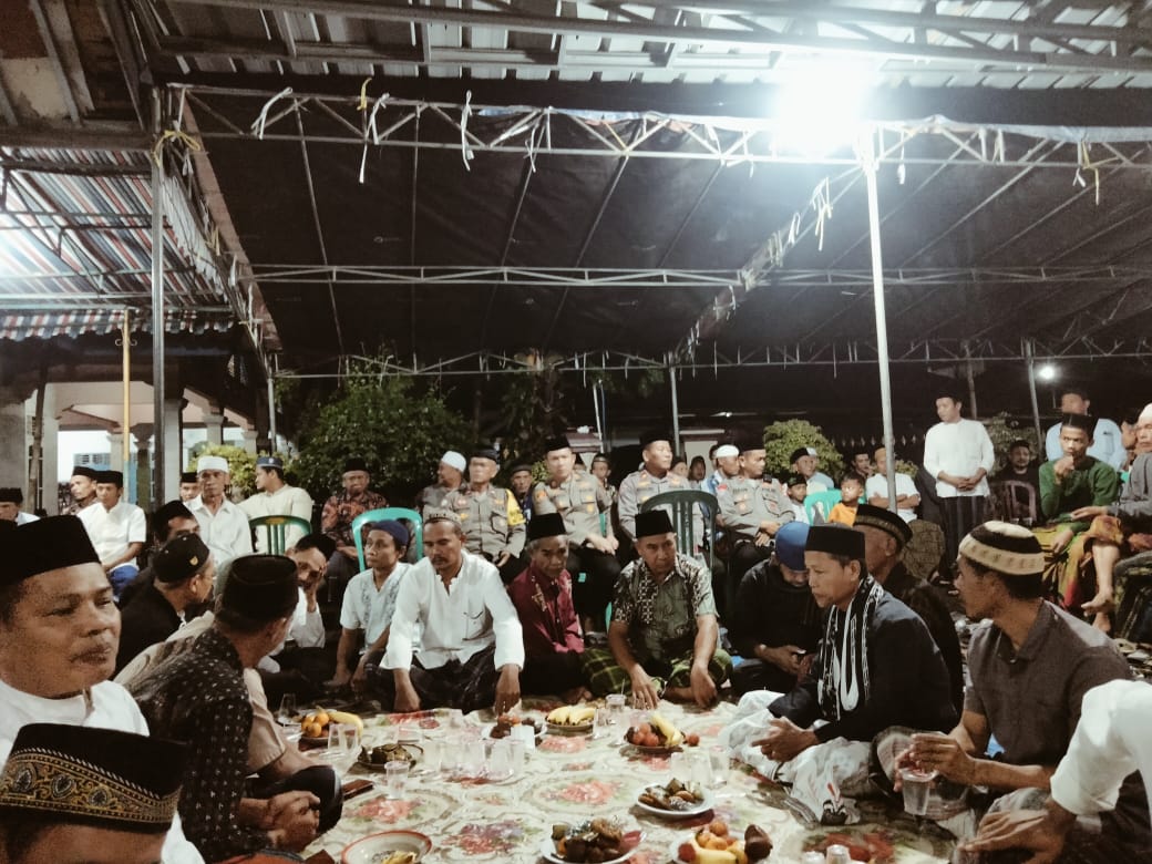 Kapolsek Cikarang Pusat Hadiri Acara Tahlilan Tokoh Masyarakat di Desa Cicau