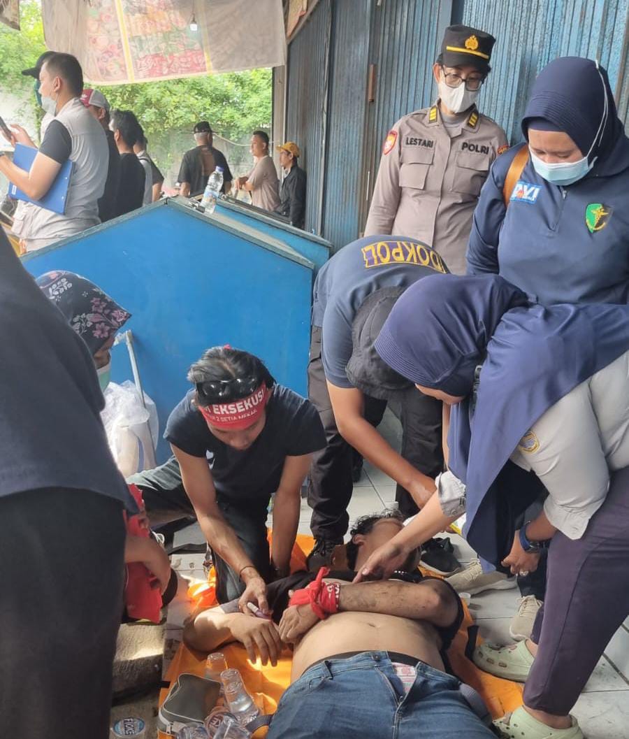 Dokes Polres Metro Bekasi Sigap Tangani Korban dalam Eksekusi Lahan di Tambun Selatan