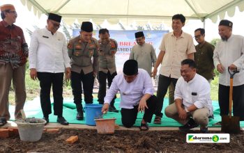 Hadiri Peresmian Pembangunan Masjid At-Tauhid Deltamas 1, Pj Bupati Bekasi Berharap Masjid jadi Manfaat untuk Keagamaan dan Sosial