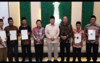 Serahkan Sertipikat Wakaf di Kanwil BPN Provinsi D.I. Yogyakarta, Menteri Nusron Gandeng Organisasi Keagamaan untuk Percepat Pendaftaran Tanah