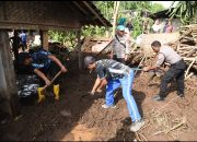 Polres Bondowoso Kerahkan 100 Personil Bantu Penanganan Pascabencana Banjir Bandang Maesan