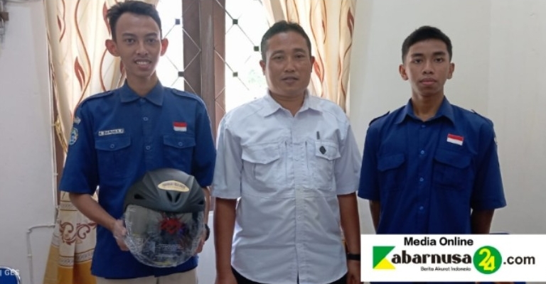 Siswa SMK Negeri 3 Bondowoso Ciptakan Smart Helmet