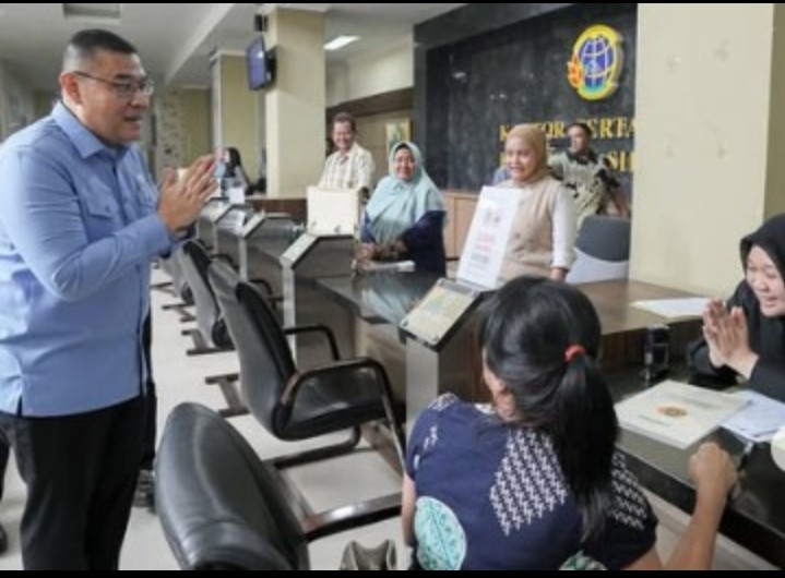 Wakil menteri Agraria dan Tata Ruang Tinjau Tinjau Pelaksanaan Pelayanan Tanah Ahir Pekan