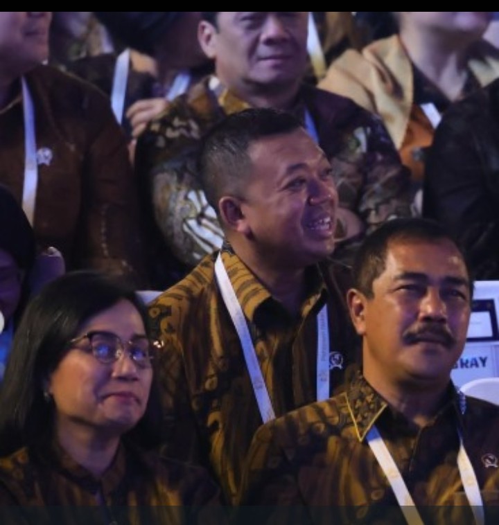 Kepala Badan Pertanahan Nasional (ATR/BPN), Nusron Wahid, bersama Wakil Menteri (Wamen) ATR/Wakil Kepala (Waka) BPN, Ossy Dermawan, hadir dalam Perayaan Natal 2024