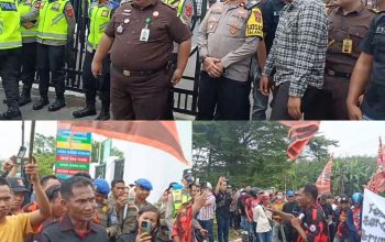 Ribuan Massa Yang Tergabung Dalam Organesasi Pemuda Pancasila (PP) Meminta Kejari PALI Mengusut Tiga Oknum Kades Lulus PPPK