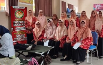 Donor Darah Di SMK Negeri 1 Bondowoso Diikuti 65 Pendonor