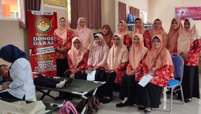 Donor Darah Di SMK Negeri 1 Bondowoso Diikuti 65 Pendonor