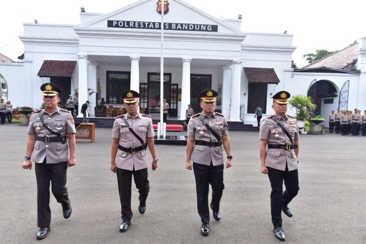 "Jabat Kapolresta Cirebon, AKBP Eko Tinggalkan Satlantas Polrestabes Bandung"