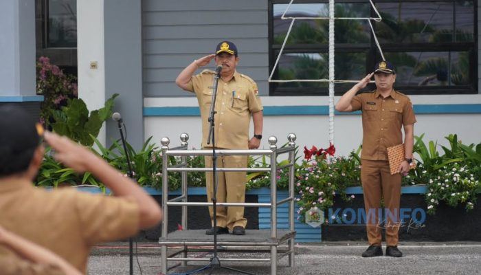 Jelang memasuki masa Purna Bakti, Sekretaris Daerah Kabupaten Karo Pimpin Apel Pagi di Kantor Bupati Karo