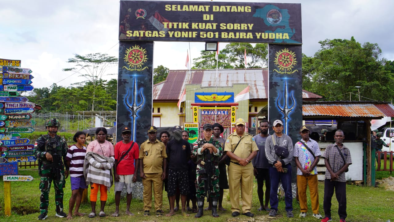 Dialogis dan Humanisn Satgas Yonif 501/BY Berhasil MenurunkanTokoh Penting OPM Kodap IV/Sorong Raya ke Pelukan NKRI