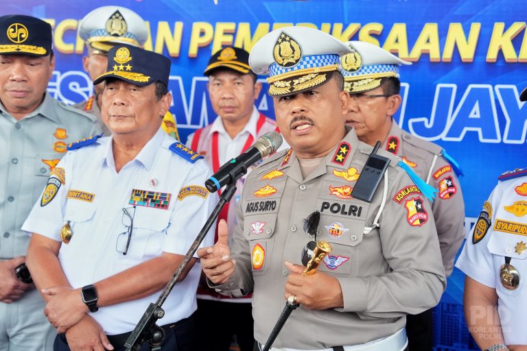 Mobil Bus Dilarang Pakai Klakson Basuri