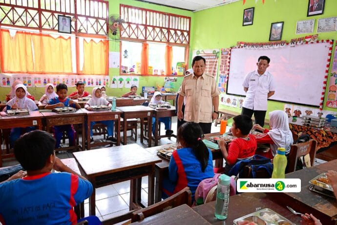 Presiden Prabowo Subianto Tinjau Pelaksanaan Makan Bergizi Gratis di Jakarta