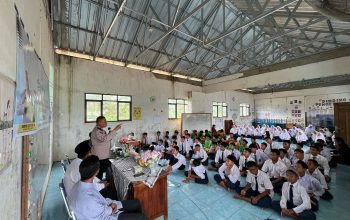 Sosialisasi Bahaya Narkoba dan Penerimaan Polri di Pondok Pesantren Qolbun Salim oleh Polres PALI
