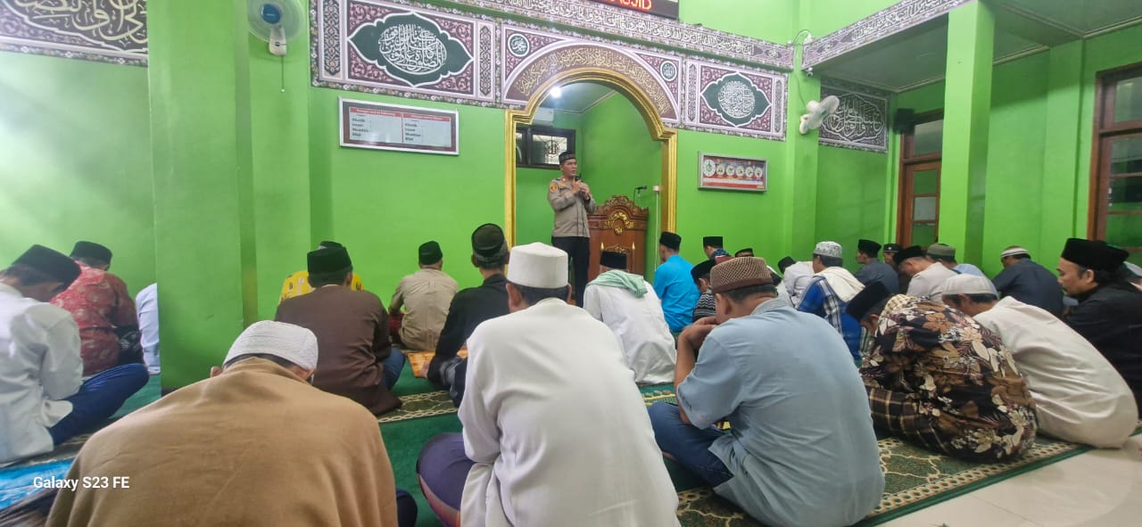 Kapolsek Serang Baru Giat Sholat Jum'at dan Sampaikan Pesan Kamtibmas Jelang Bulan Ramadhan