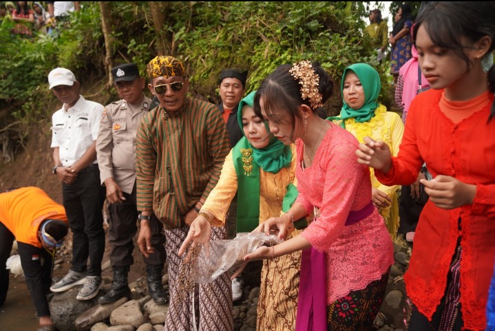 Nyadran Kali Jompo: Grebeg Budaya Kampung Jember