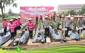 Polda Sumsel Ikuti Launching Program Pekarangan Pangan Lestari dan Laksanakan Kegiatan Ketahanan Pangan