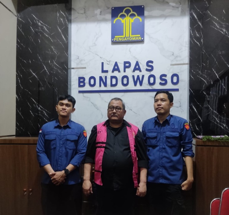 Mantan Wabup Bondowoso Dijebloskan Ke Lapas