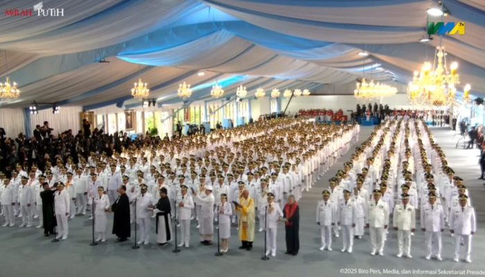 Bupati dan Wakil Bupati Bekasi Ade Kuswara Kunang dan Asep Surya Atmaja Resmi Dilantik oleh Presiden Prabowo