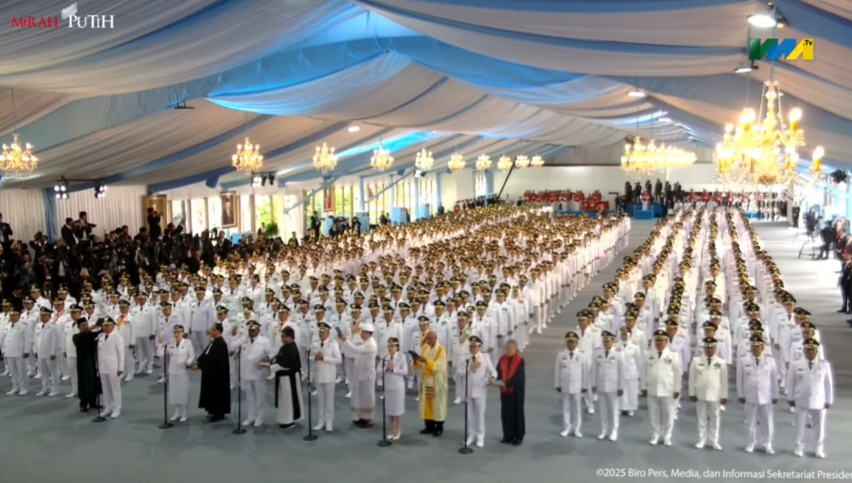 Bupati dan Wakil Bupati Bekasi Ade Kuswara Kunang dan Asep Surya Atmaja Resmi Dilantik oleh Presiden Prabowo