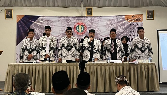 Hamdani Terpilih Secara Aklamasi sebagai Ketua PGRI Kabupaten Bekasi