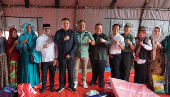 Pemkab Aceh Tenggara Menyerahkan Bantuan kepada korban Kebakaran