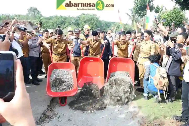 Bupati Lampung Utara Dr, Ir , H, Hamartoni Ahadis,M,Si, Hadiri Groundbreaking Perbaikan Jalan Bersama Gubernur Lampung