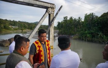 Tinjau Jembatan Ambruk di Nias Barat, Gubernur Sumut Bobby Nasution Pastikan Dibangun Tahun Ini