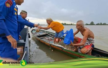 Ditpolairud Polda Sumsel Berbagi Kebahagiaan Ramadan Bersama Masyarakat Nelayan