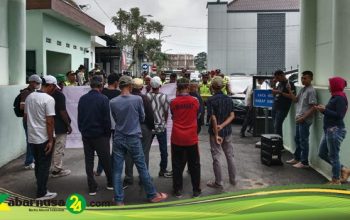 FPGSS saat datangi kantor Kejaksaan Negeri (Kejari) Kota Palembang@Kabaranusa24.com