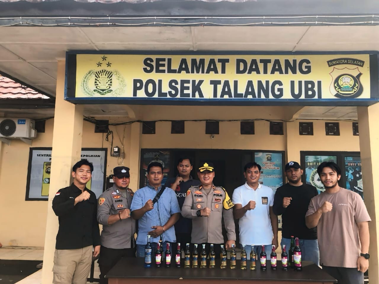 Polsek.Talang Ubi Menggelar Razia disejumlah Warung Yang diduga Menjual Minuman keras Tanpa Izin