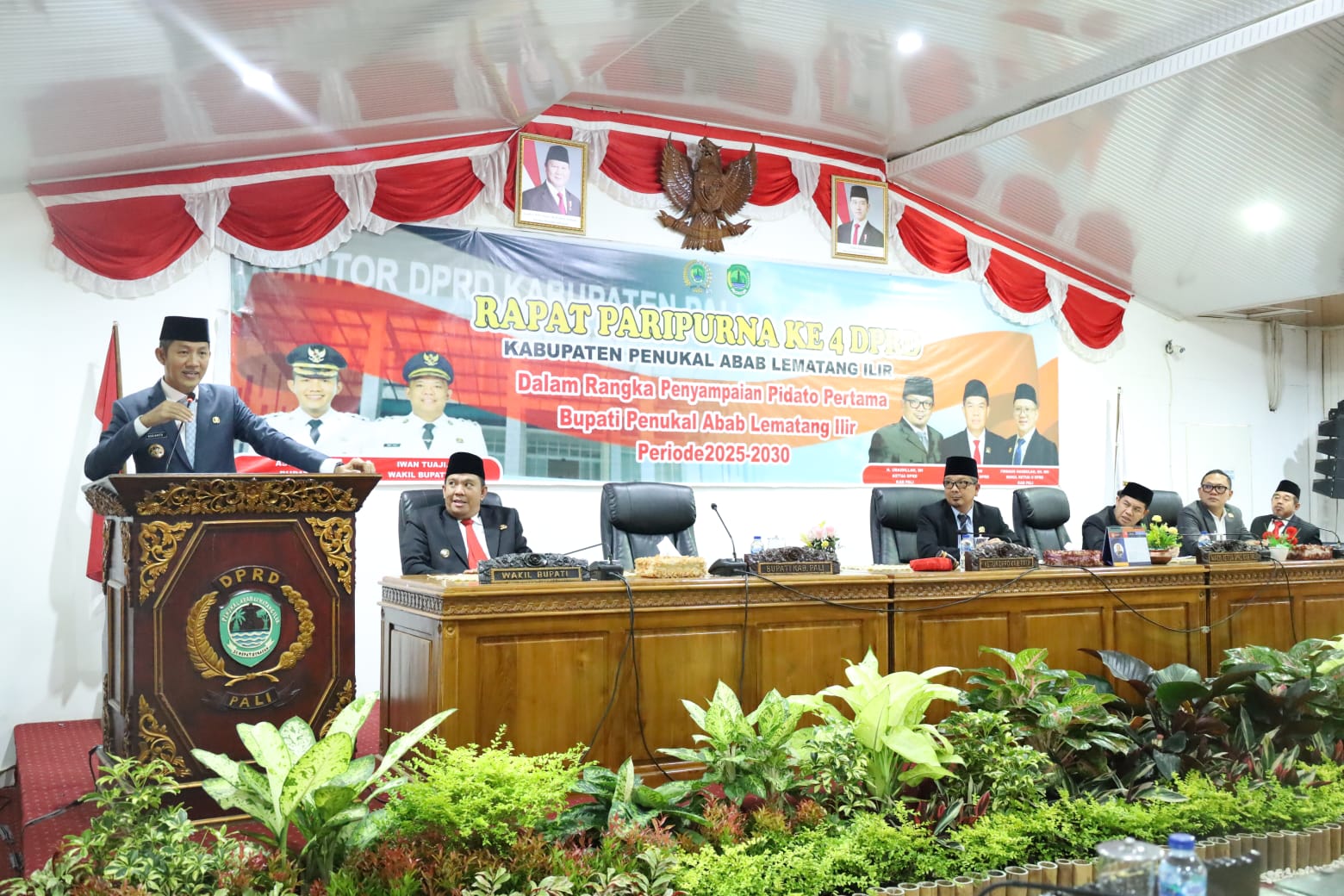 Rapat Paripurna Ke-4 DPRD Kabupaten PALI: Bupati Asgianto Sampaikan Pidato Perdana Periode 2025-2030