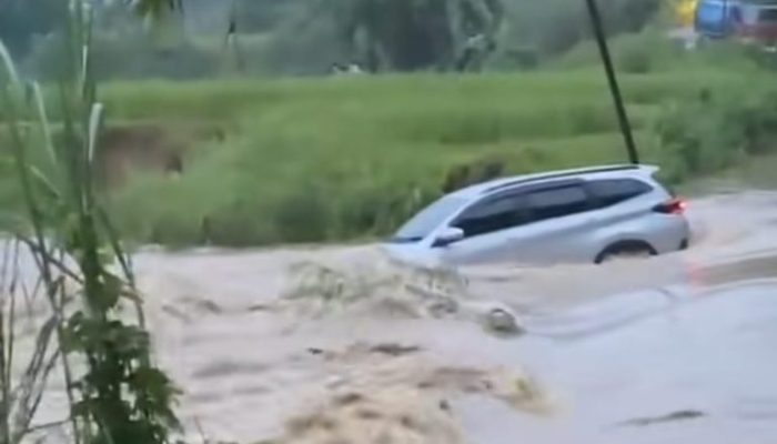 Awal Tugas Perdana Bupati Kabupaten Bekasi Disambut Banjir Besar di 13 Kecamatan