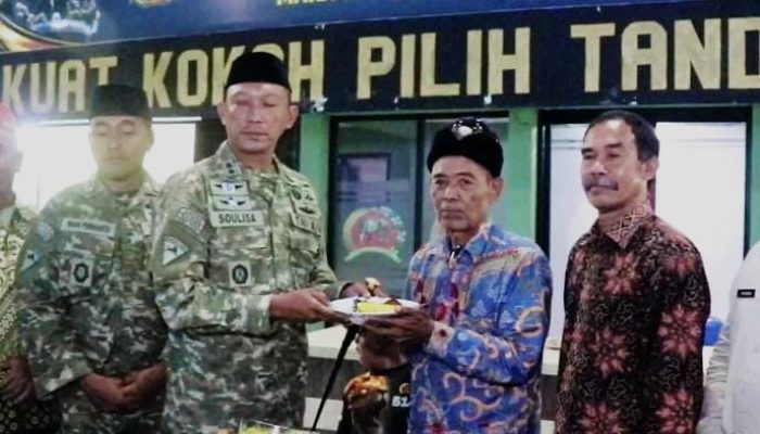 Semangat Kebersamaan dan Pengabdian : Tasyakuran HUT Ke- 64 Kostrad di Yonif 514/SY