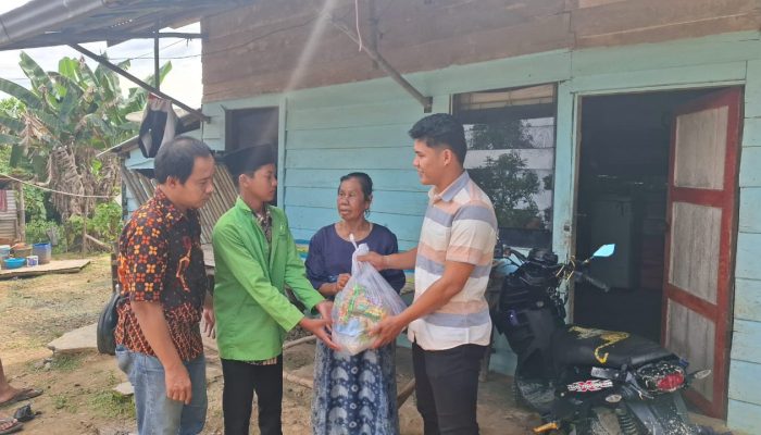 Polres PALI Gelar Bakti Sosial Ramadhan, Mahasiswa dan Masyarakat Terima Bantuan Sembako