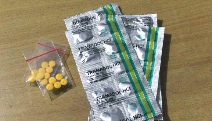 Gila…!!! Peredaran Obat Obatan Tipe G Tramdol Dan Eximer Di Wilayah Cikarang Kampung Kavling Secara Terang Terangan