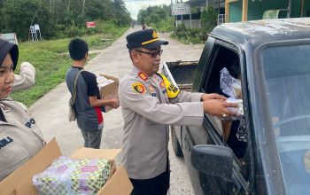 Polsek Penukal Abab Gelar “Ramadhan Barokah Berbagi Takjil”, Wujud Kepedulian Polri kepada Masyarakat