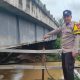 Personel Polsek Talang Ubi, Laksanakan Monitoring Terhadap Daerah Rawan Banjir di wilayah Hukumnya