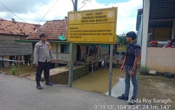 Polsek Tanah Abang Terus Memantau Situasi Terkini Debit Air Sungai Lematang dan Dampak Banjir