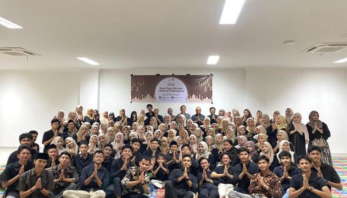 Himep mengadakan buka puasa bersama dan berbagi takjil dibulan suci Ramadhan