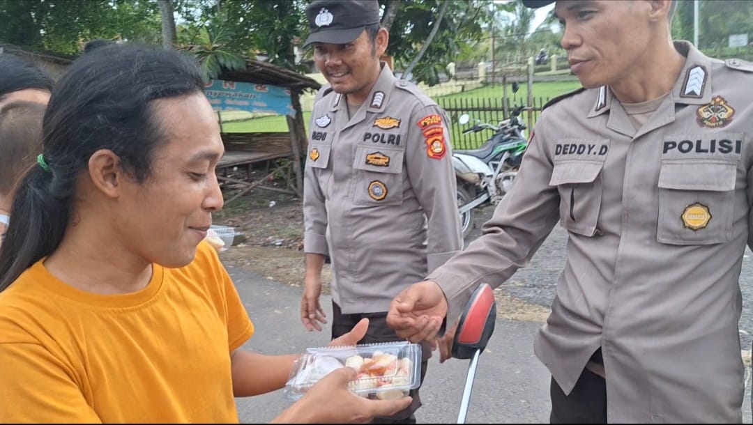 Polsek Tanah Abang kembali Membagikan Takjil Gratis