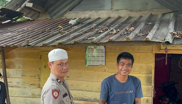 Polsek Talang Ubi Berbagi Takjil, Wujud Kepedulian Polri di Bulan Suci Ramadhan