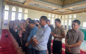 Polres PALI Menggelar Shalat Ghaib. di Masjid Jami’ Assadiyah