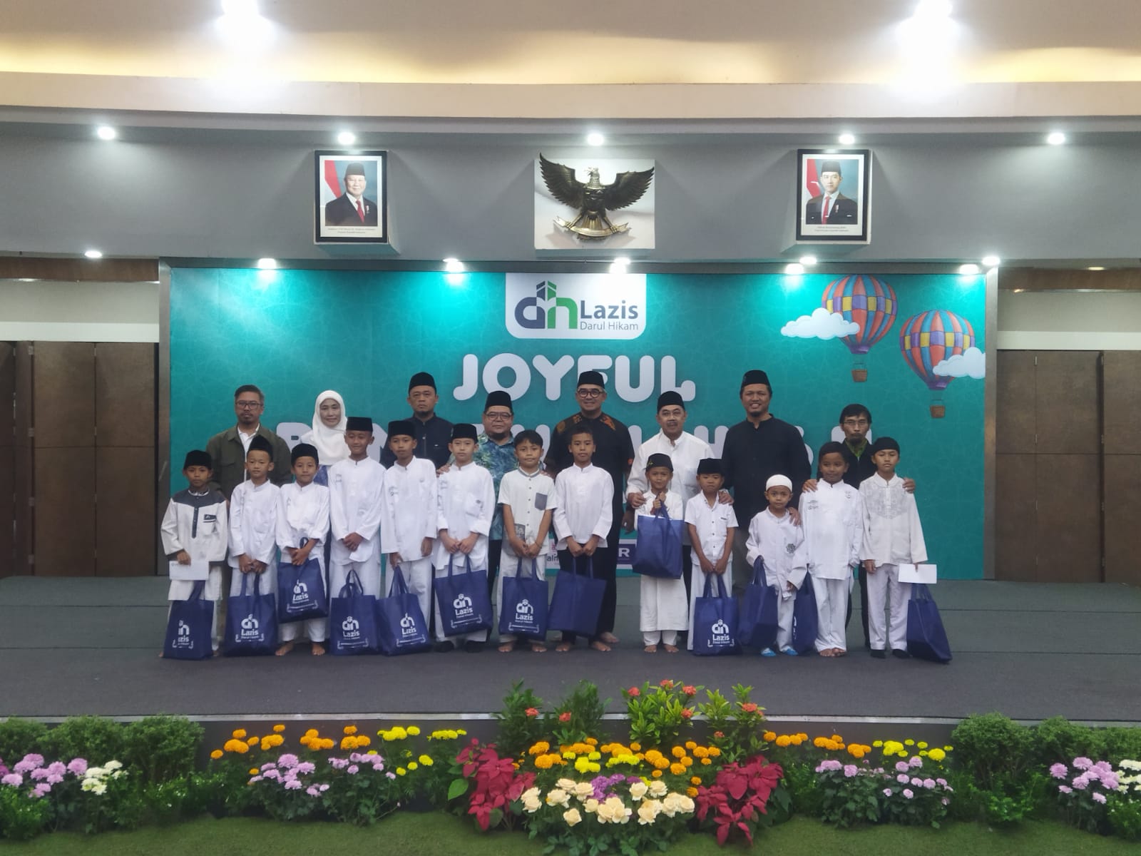 Lazis Darul Hikam menggelar Joyful Ramadhan 1446 H Dengan Tema" Hadirkan Senyum Kebahagiaan Anak Yatim" Berbuka Bersama Dengan 500 Anak Yatim