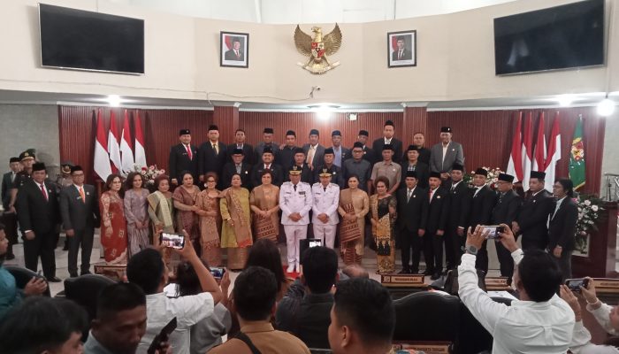 Penyambutan Bupati Wakil Bupati dan Rapat Paripurna istimewa DPRD Karo