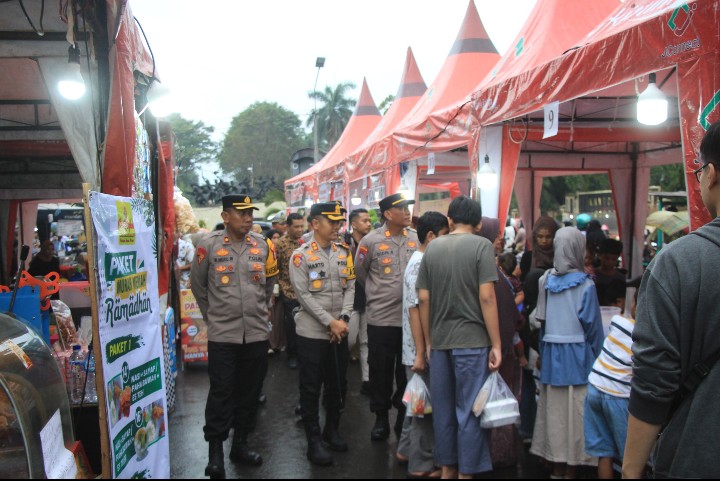 Kapolres Bondowoso Cek Pengamanan Pasar Ramadan