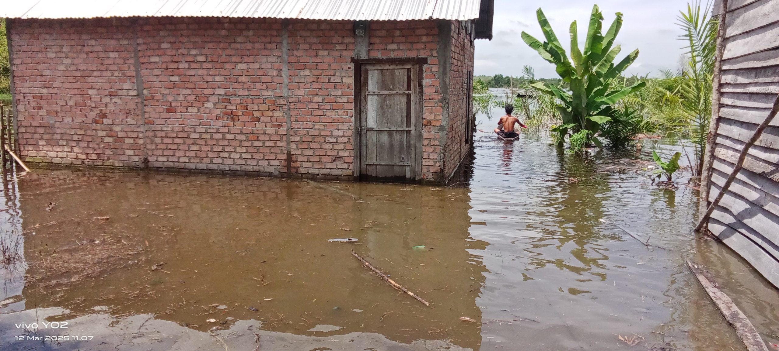 Warga Desa Air Itam Timur Mengharapkan Uluran Tangan Pemerintah Warga Terkena Dampak Banjir 