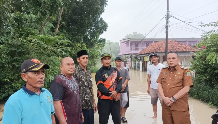 Camat Bojongmangu Pastikan Evakuasi Warga Terdampak Banjir